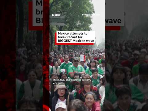 Thousands gather in Mexico City to try and break Mexican wave world record. #Mexico #BBCNews