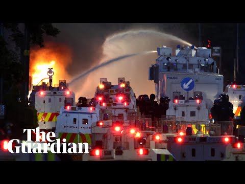 Belfast protests: police use water cannons against rioters in Northern Ireland
