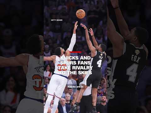 Knicks and Spurs fans take rivalry to the skies