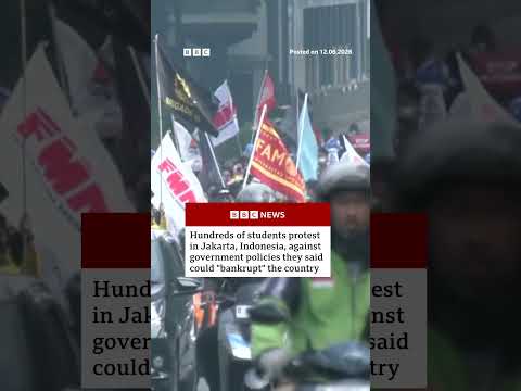 Indonesian students protest in Jakarta against state spending, fuel price hike. #Indonesia #BBCNews