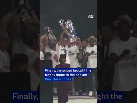 Huge crowds celebrate PSG and Arsenal titles | DW News