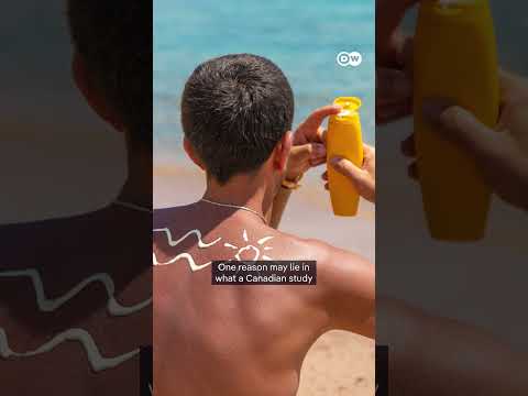 Fact check: Does sunscreen increase skin cancer risk? | DW News