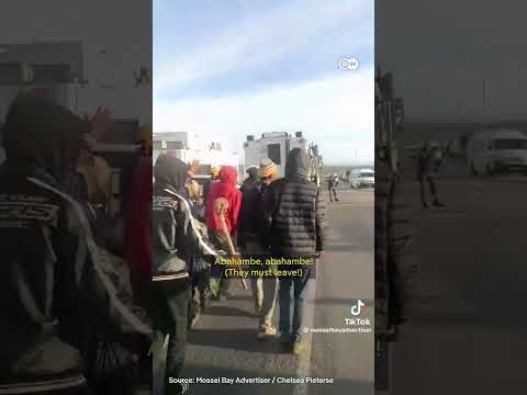 Immigrants flee xenophobia in South Africa | DW News