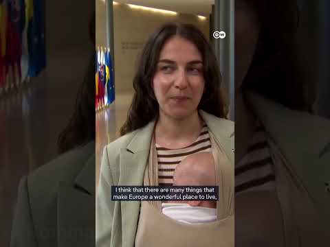 Swedish minister brings baby to EU meeting | DW News
