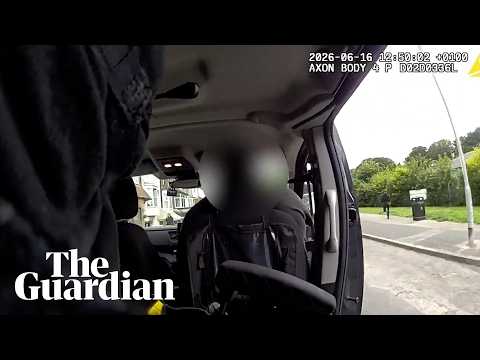 Moment van driver gives lift to armed police officer chasing suspect in Kent