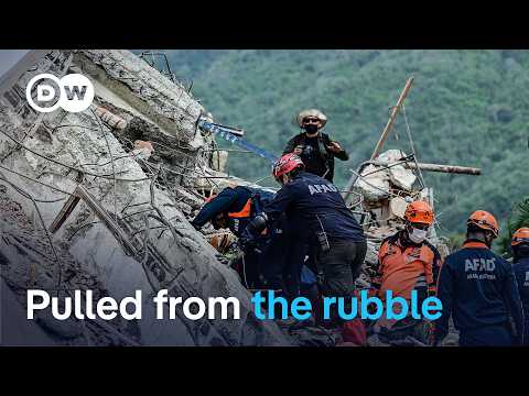 Venezuela earthquake: More survivors found as families plead for help | DW News