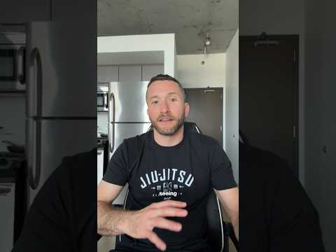 Jiu-Jitsu black belt restrains unruly passenger on flight