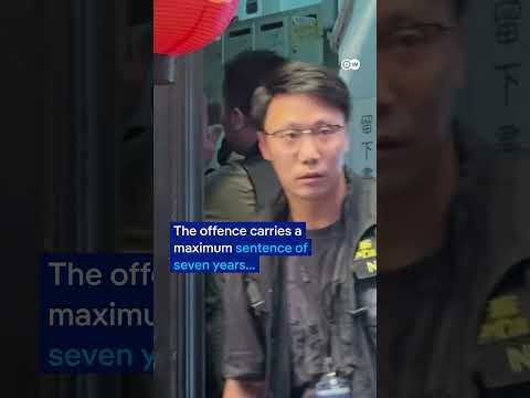 Hong Kong police arrest five over ‘seditious’ books | DW News