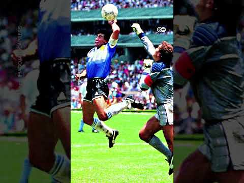 Maradona’s ‘Hand of God’ match ball heads to auction | DW News