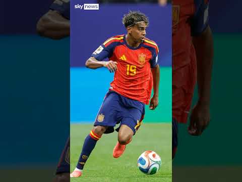 From baby pic to World Cup final: Messi and Yamal meet again