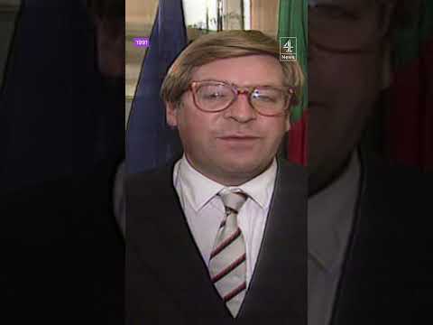 Channel 4 News journalist Edward Stourton dies age 68