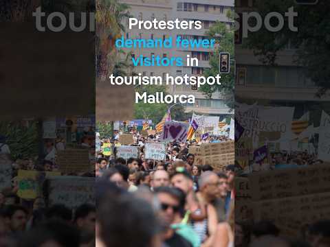 Protesters demand less tourism in tourist hotspot Mallorca | DW News