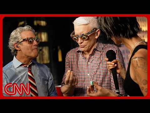 Andy & Anderson try to identify food blindfolded—it doesn’t go well