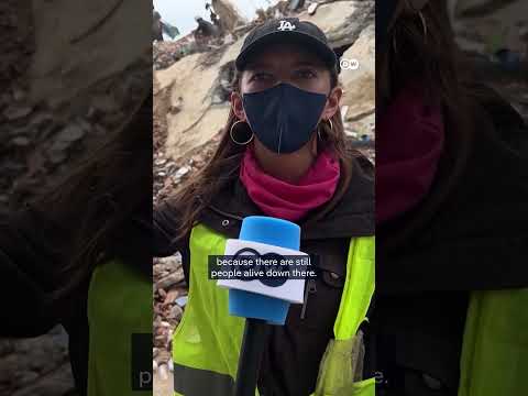 Rescuers still searching for Venezuela quake victims | DW News
