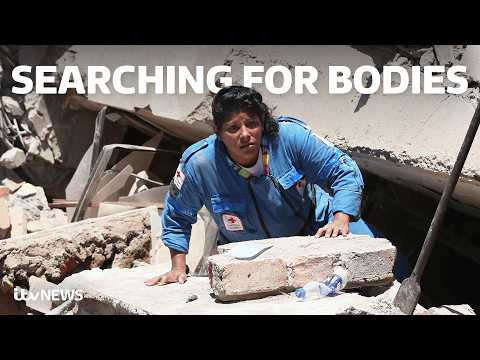Colombia earthquake: Watch as volunteers scour rubble for survivors