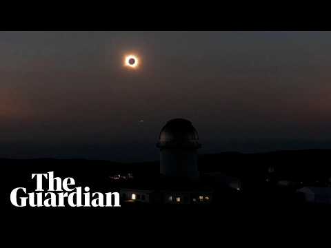 Total solar eclipse darkens sky in Spain