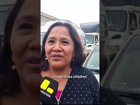 Mudslides in Peru leave hundreds stranded on destroyed highway