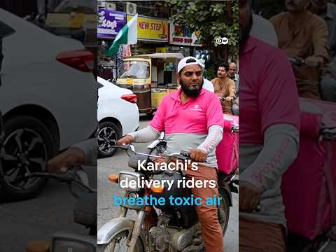 Karachi’s delivery riders breathe toxic air | DW News
