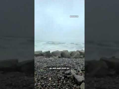 CNN Weather Meteorologist loses hat playing catch in the nor’easter