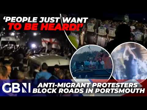 Anti-migrant protesters ‘STORM barricades’ in Portsmouth as small boat makes UNPRECEDENTED journey