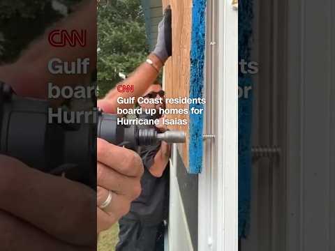 Gulf Coast residents board up homes for Hurricane Isaias