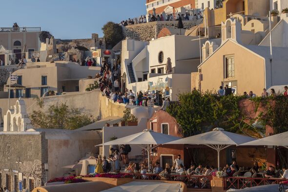 Horror Santorini video pinpoints exactly why specific time of day is hell for tourists