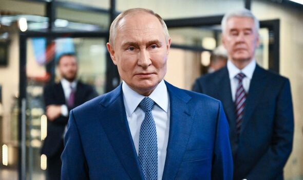 Desperate Russia forced to accept mandarins instead of money to overcome sanctions
