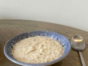 Porridge tastes creamier if you add 2 ingredients while cooking – not honey or sugar