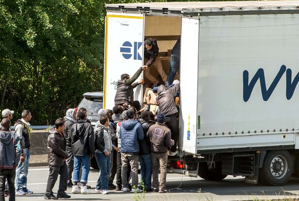 Organised criminal gangs recruiting British HGV drivers for smuggling migrants