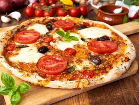 Frozen pizza will taste ‘homemade’ if you add 1 ingredient on top before cooking