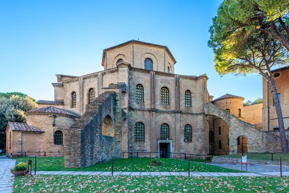 Tourist visits Italy and discovers two cities better than Venice, Rome and Florence
