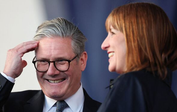 Keir Starmer ‘knows he’s finished’ if he makes this 1 move – ‘no way back!’