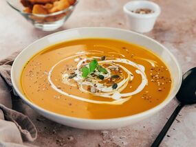 I asked 4 chefs how to make soup thicker — they all agreed on same simple ingredient