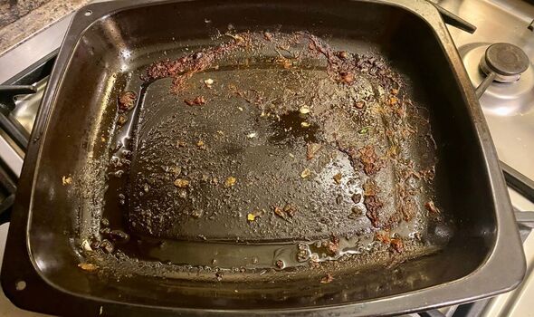 I removed burnt-on grease stains from my oven tray in 15-minutes with no-scrubbing method