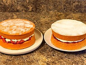 I made Nigella Lawson’s and Paul Hollywood’s Victoria sponge cakes — 1 recipe was the best